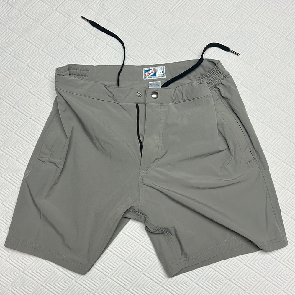 Bermie’s men’s hybrid shorts. 5.5” inseam size small in gray.